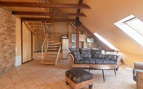 Spacious 2-Bedroom Apartment With Sauna In Vilnius Old Town By Urban Rent